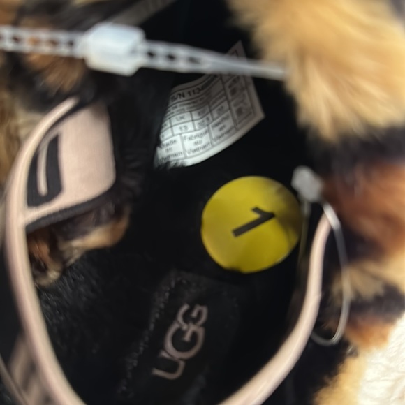 NWT! UGG Kids Leopard Printed Open Toe Slingback Sandals size 3 - Picture 6 of 9